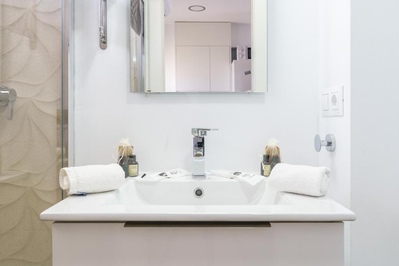 Amazing Views Beachfront Apartment With Swimming Pool Benalmadena Exterior photo